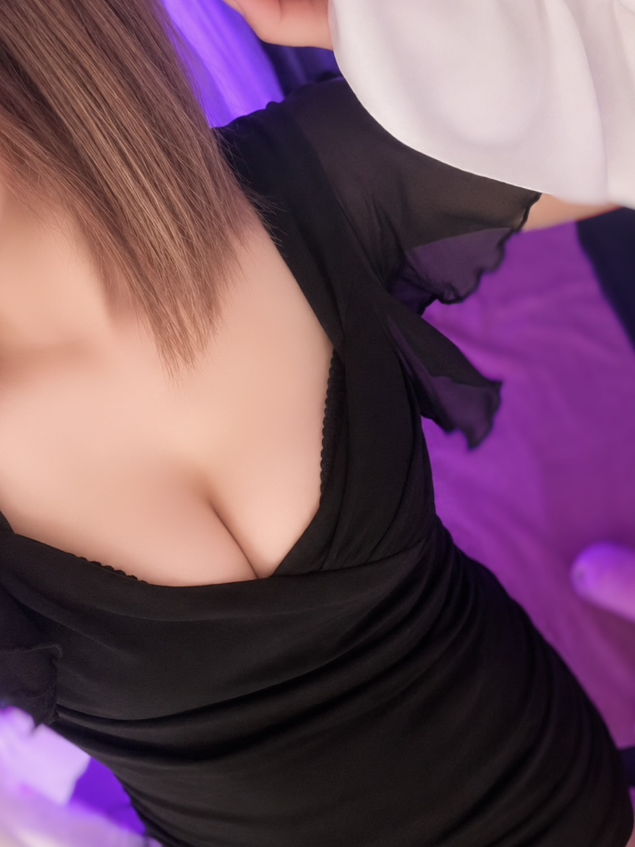 24時まで出勤してます👻
