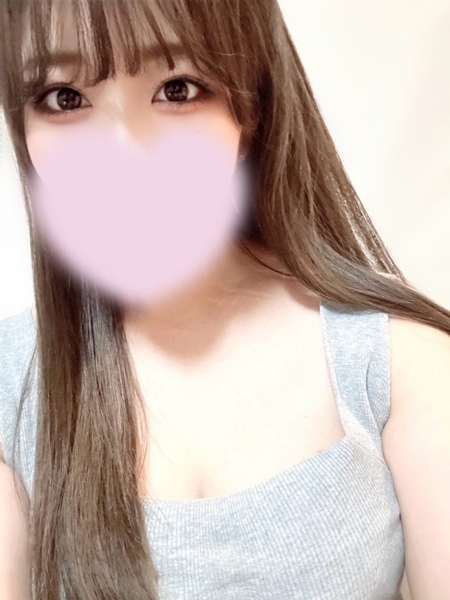 泉ひな